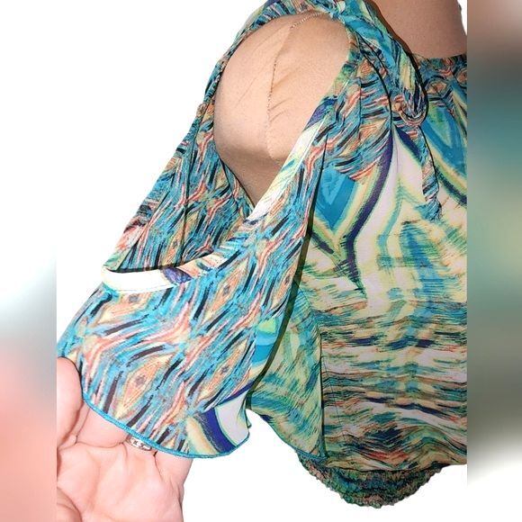 Wet Seal Sheer Green Abstract Print Tied Cold Shoulder Smock Waist Blouse Size M - Picture 2 of 8